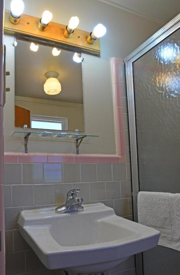 Western Hills Motel Flagstaff Bagian luar foto