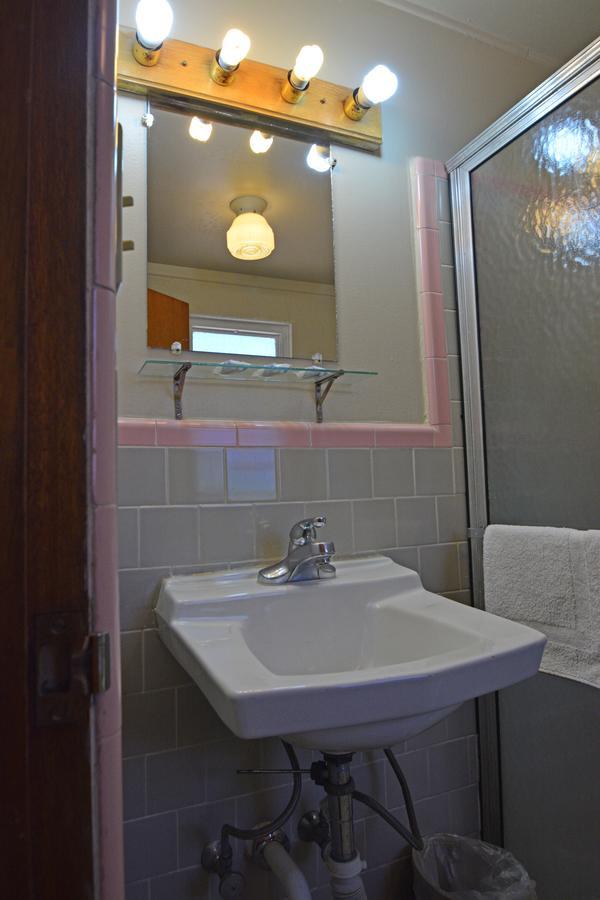 Western Hills Motel Flagstaff Bagian luar foto